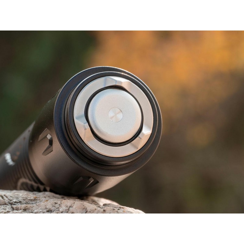OLIGHT JAVELOT PRO 2
